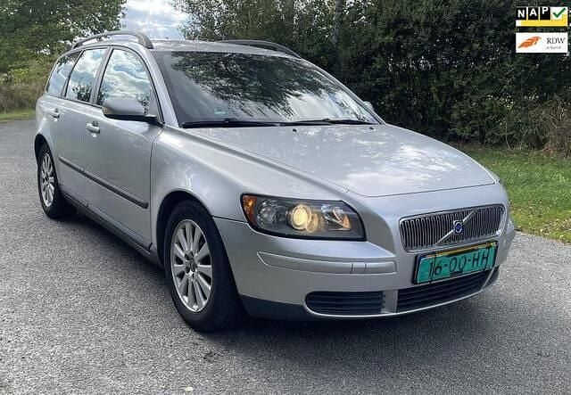 Grijs Gebruikt 2004 Volvo V50 Stationwagen | € 1.650 (Eerlijke prijs) - Afbeelding 1/4
