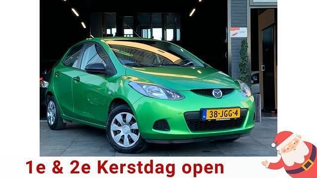 Groen Occasion 2009 Mazda 2 Hatchback | € 3.494 (Eerlijke prijs) - Afbeelding 1/4