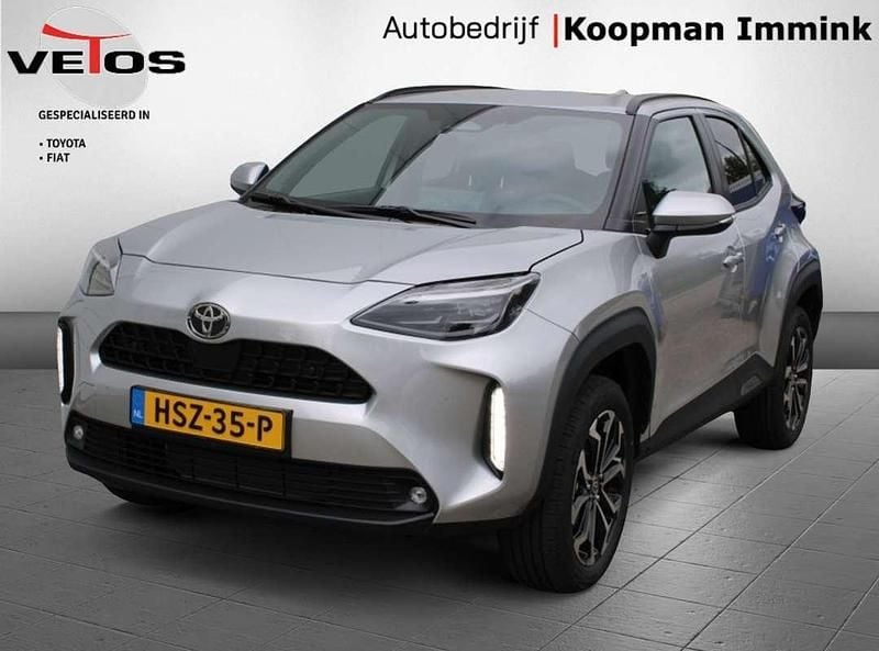 Zilver Nieuw 2025 Toyota Yaris Cross Comfort SUV | € 34.950 - Afbeelding 1/4