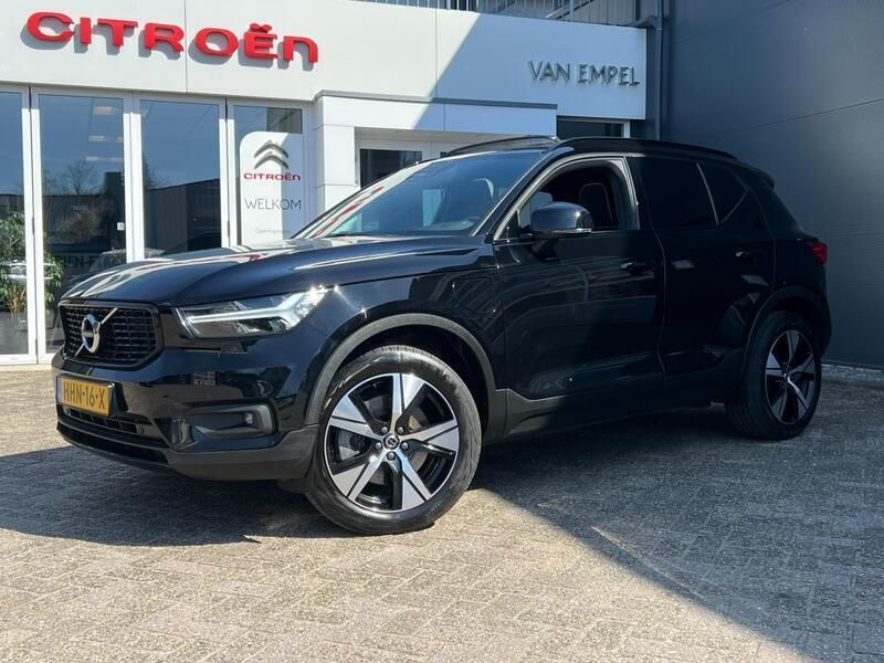 Zwart Gebruikt 2021 Volvo XC40 R-Design SUV | € 37.400 (Duur) - Afbeelding 1/4