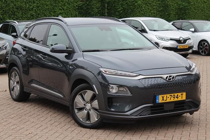 Grijs Gebruikt 2019 Hyundai Kona Premium SUV | € 14.550 (Eerlijke prijs) - Afbeelding 1/4