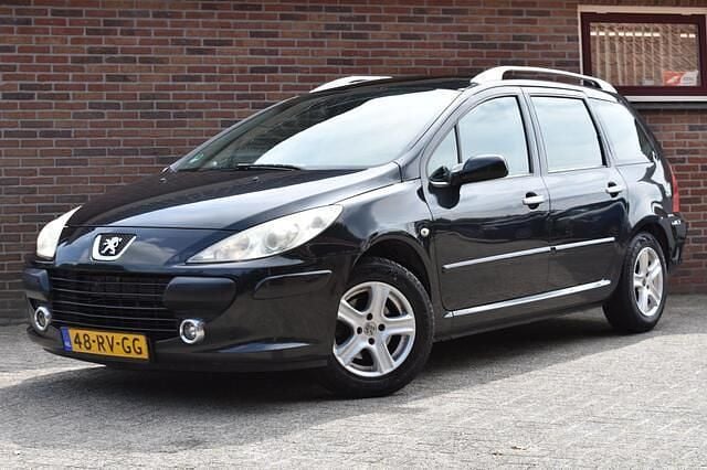 Zwart, metallic lak Gebruikt 2005 Peugeot 307 Stationwagen | € 949 (Eerlijke prijs) - Afbeelding 1/4