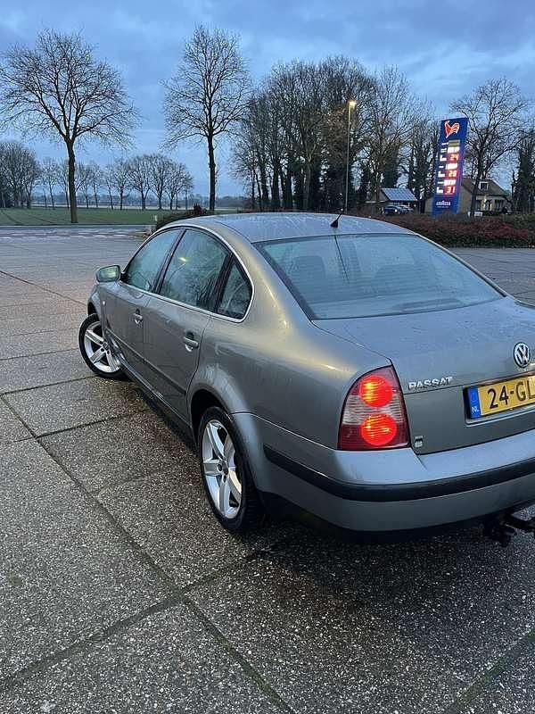 Occasion VW Passat Trendline 116 PK (85 kW) 2001 Goud Sedan