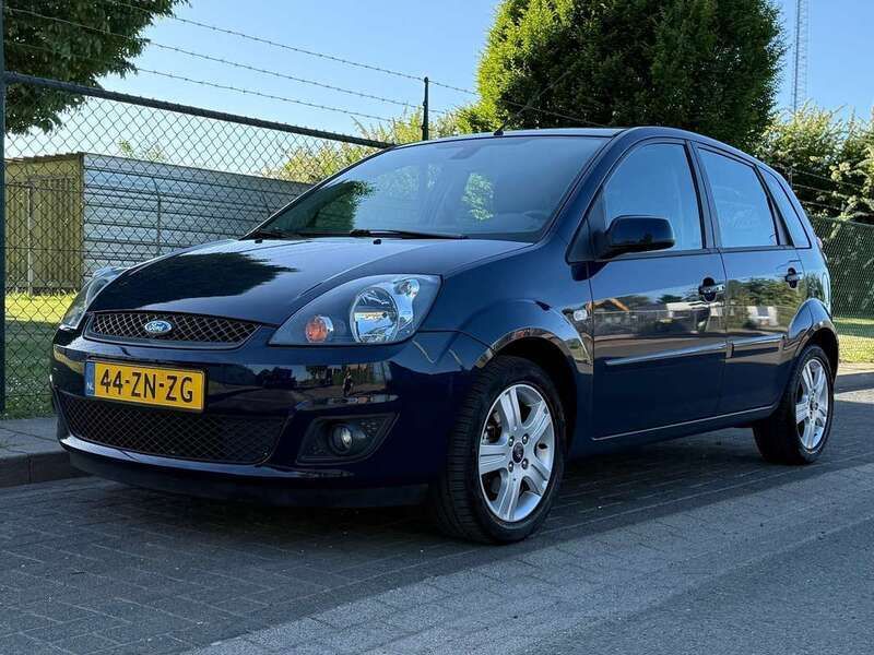 Blauw Gebruikt 2008 Ford Fiesta Futura Hatchback | € 3.295 (Eerlijke prijs) - Afbeelding 1/4