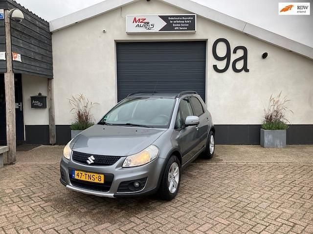 Grijs Occasion 2012 Suzuki SX4 MPV | € 4.749 (Eerlijke prijs) - Afbeelding 1/4
