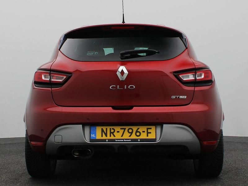 Occasion Renault Clio IV Intens 120 PK (88 kW) 2017 Rood Hatchback