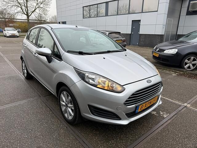 Occasion Ford Fiesta Style 65 PK (47 kW) 2014 Grijs Hatchback