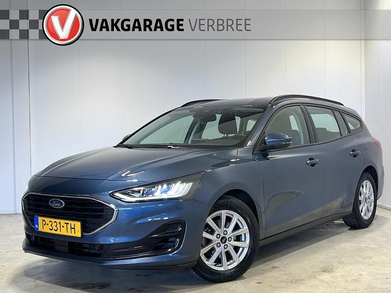 Blauw, metallic lak Occasion 2022 Ford Focus Stationwagen | € 15.940 (Super prijs) - Afbeelding 1/4