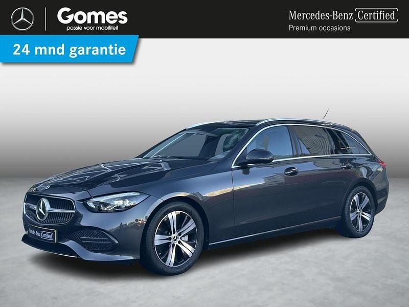 Grijs, metallic lak Occasion 2024 Mercedes C180 Luxury Stationwagen | € 38.950 (Super prijs) - Afbeelding 1/4