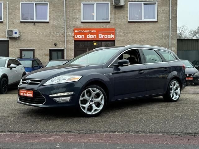 Grijs, metallic lak Gebruikt 2014 Ford Mondeo ST-Line Stationwagen | € 10.945 (Eerlijke prijs) - Afbeelding 1/4