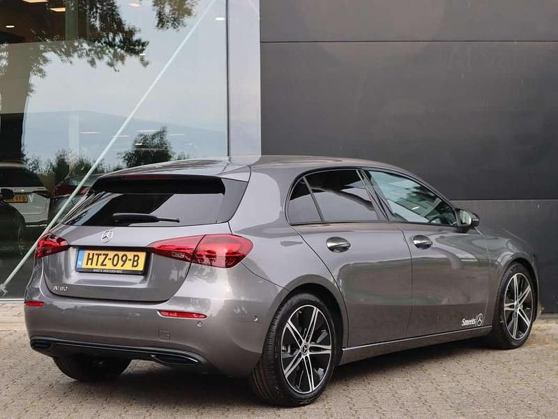 Occasion Mercedes A180 Luxury 136 PK (100 kW) 2025 Grijs Hatchback
