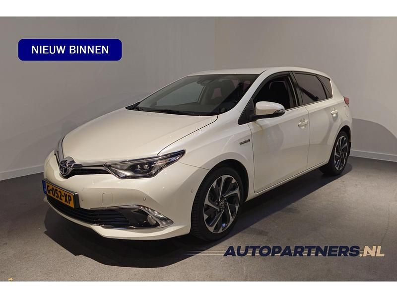 Wit Occasion 2016 Toyota Auris Trend Hatchback | € 12.950 (Eerlijke prijs) - Afbeelding 1/4