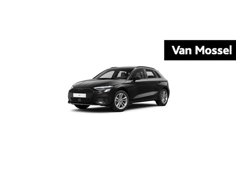 Zwart (metallic) Occasion 2024 Audi A3 Sportback Advanced Hatchback | € 27.900 (Eerlijke prijs) - Afbeelding 1/2