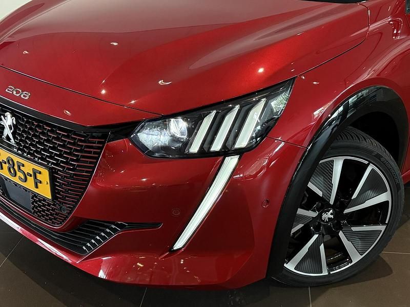 Occasion Peugeot e-208 GT 100 kW (136 PK) 2022 Rood Hatchback