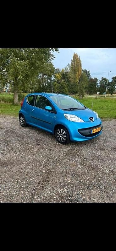 Gebruikt 2005 Peugeot 107 Hatchback | € 1.750 - Afbeelding 1/4