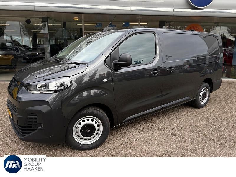 Grijs Gebruikt 2024 Fiat Scudo S Van | € 26.945 - Afbeelding 1/4