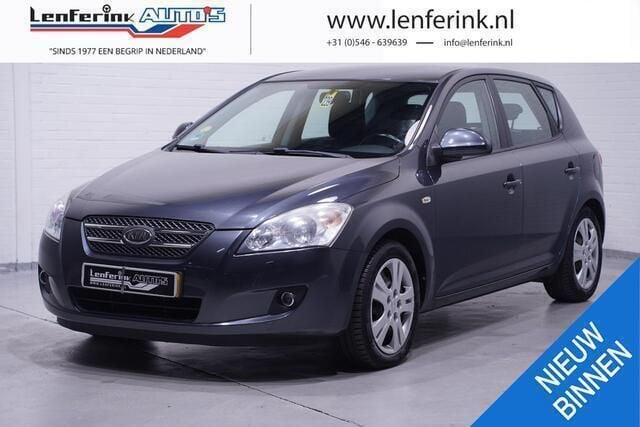 Grijs Gebruikt 2009 Kia Ceed 2 Hatchback | € 2.750 (Eerlijke prijs) - Afbeelding 1/4