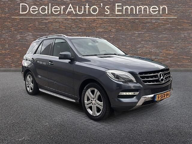 Grijs Gebruikt 2012 Mercedes 350 SUV | € 15.950 (Eerlijke prijs) - Afbeelding 1/4