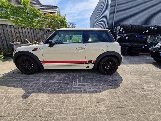 Wit Gebruikt 2010 Mini Cooper Business Hatchback | € 6.750 (Iets duurder) - Afbeelding 1/4
