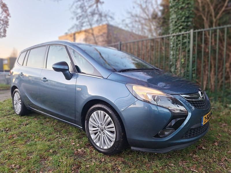 Occasion Opel Zafira Tourer Design Edition 140 PK (102 kW) 2014 Blauw MPV