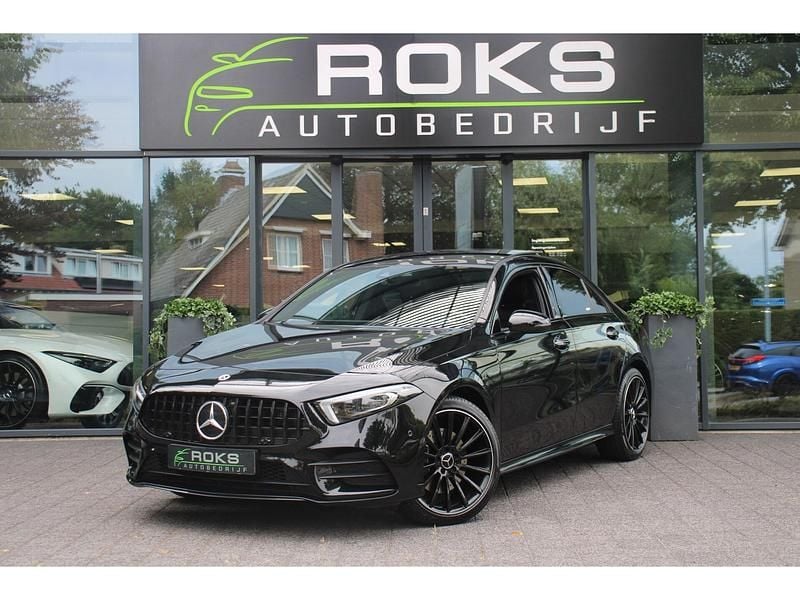 Zwart Gebruikt 2021 Mercedes A250 Business Sedan | € 30.750 (Eerlijke prijs) - Afbeelding 1/4