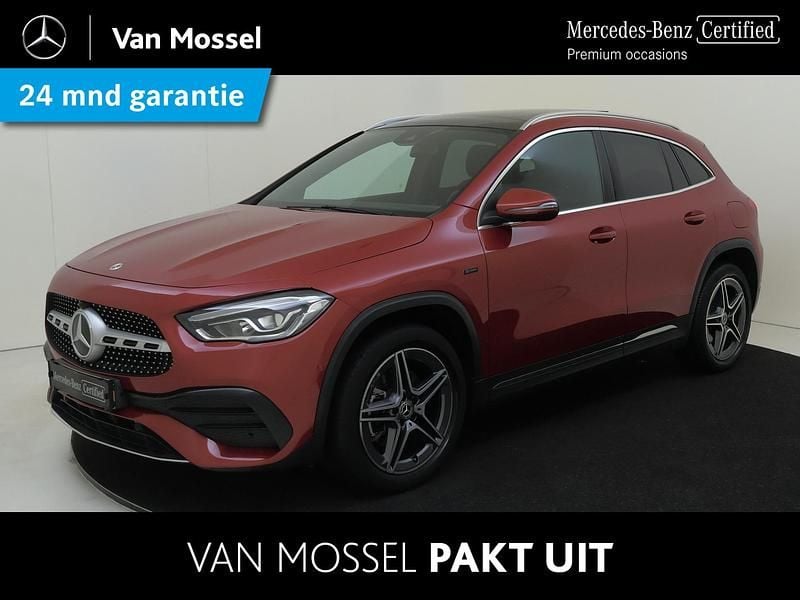 Rood Gebruikt 2020 Mercedes GLA250 AMG line SUV | € 34.945 (Eerlijke prijs) - Afbeelding 1/4