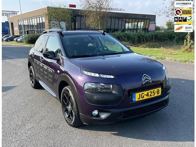 Paars Gebruikt 2016 Citroën C4 PureTech SUV | € 7.650 (Super prijs) - Afbeelding 1/4