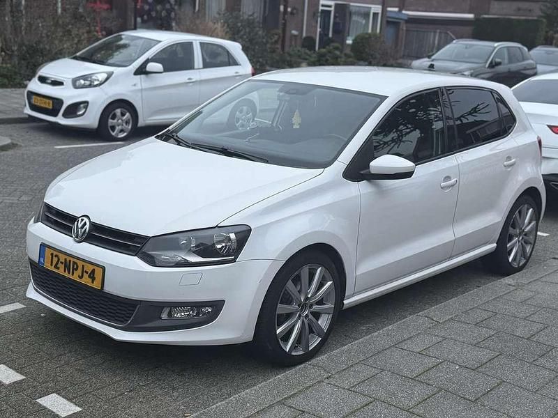Occasion 2010 VW Polo Highline Sedan | € 6.750 (Eerlijke prijs) - Afbeelding 1/4