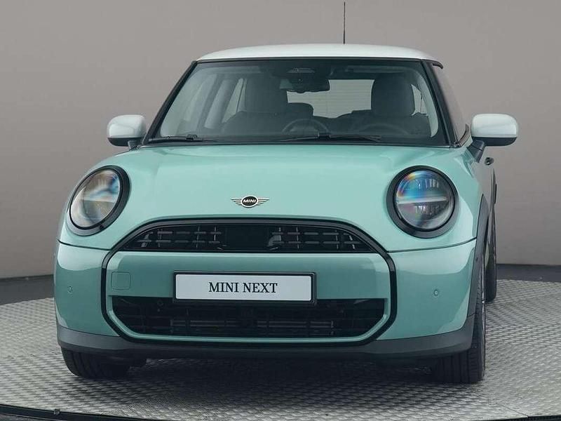 Nieuw Mini Cooper Classic 114 kW (156 PK) 2025 Groen Hatchback