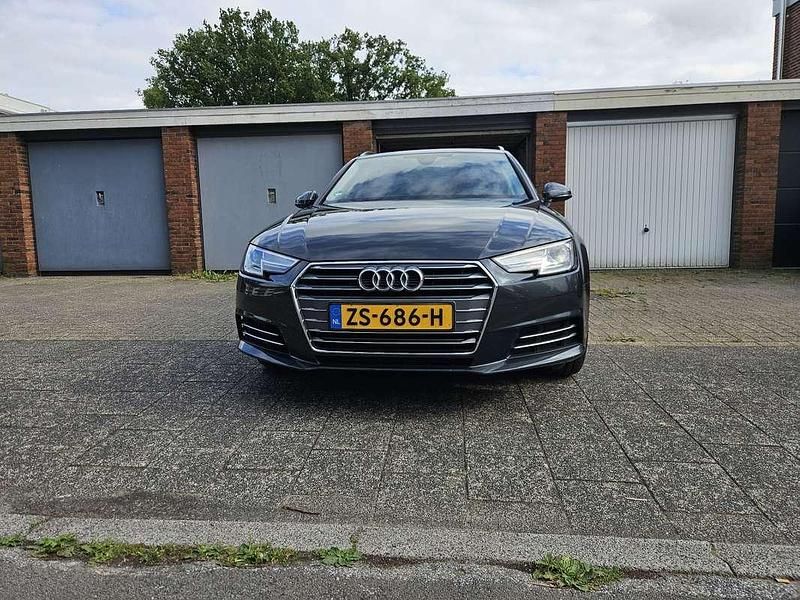 Grijs Gebruikt 2018 Audi A4 Stationwagen | € 18.250 (Super prijs) - Afbeelding 1/4