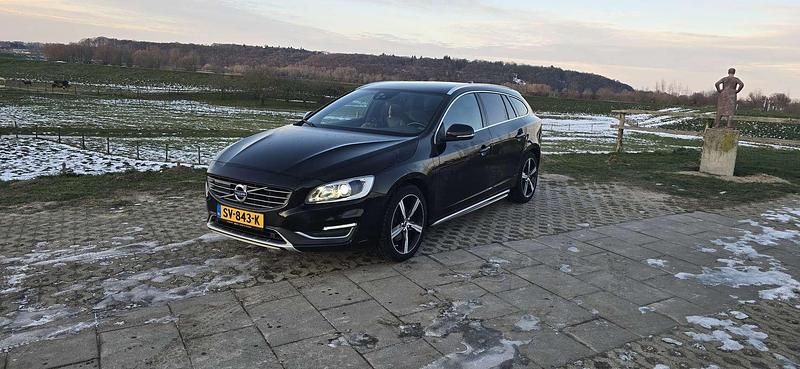 Occasion 2017 Volvo V60 Stationwagen | € 13.500 (Duur) - Afbeelding 1/4