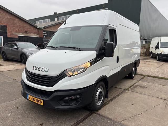 Wit Gebruikt 2024 Iveco Daily Van | € 32.900 (Eerlijke prijs) - Afbeelding 1/4
