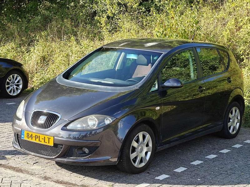 Gebruikt 2004 Seat Altea Stylance MPV | € 1.950 (Eerlijke prijs) - Afbeelding 1/4