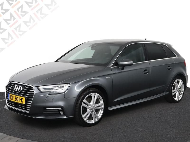 Grijs (metallic) Occasion 2016 Audi A3 Sportback e-tron S-Line Hatchback | € 11.999 (Goede deal) - Afbeelding 1/4