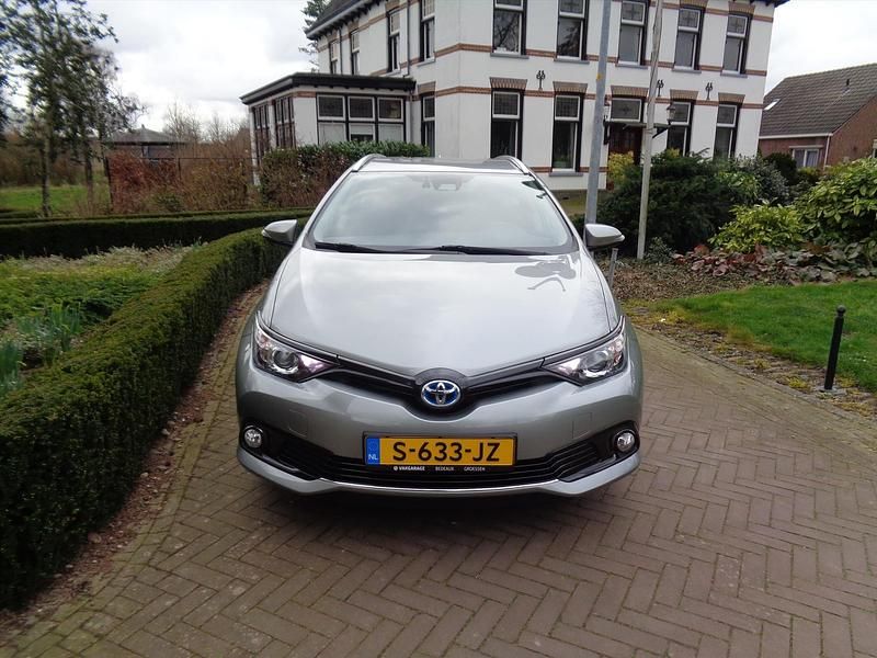 Occasion Toyota Auris Edition 99 PK (72 kW) 2018 Grijs Stationwagen