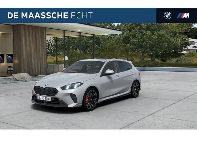 Grijs Nieuw 2025 BMW 120 Comfort Edition Hatchback | € 55.339 (Eerlijke prijs) - Afbeelding 1/4