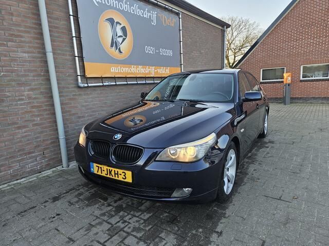 Blauw, metallic lak Gebruikt 2009 BMW 525 Sedan | € 2.495 - Afbeelding 1/4