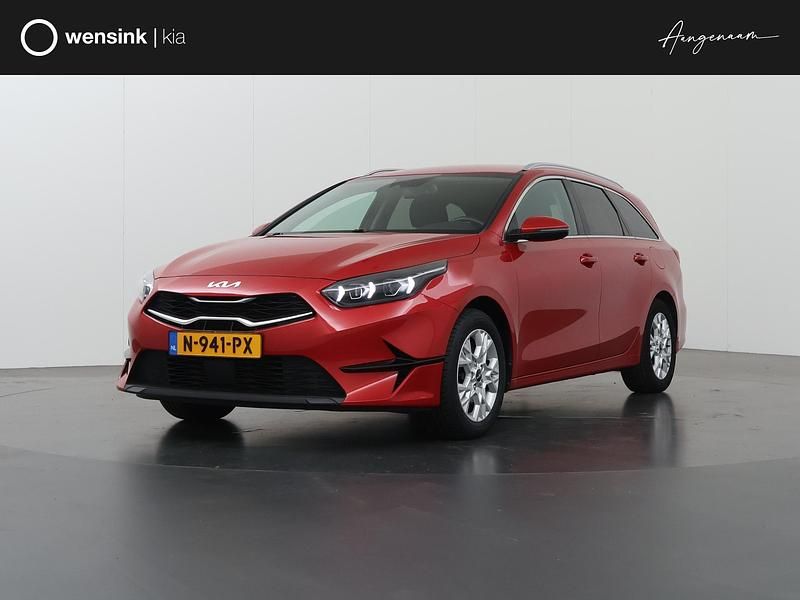 Rood Gebruikt 2021 Kia Ceed Hatchback | € 20.435 (Eerlijke prijs) - Afbeelding 1/4