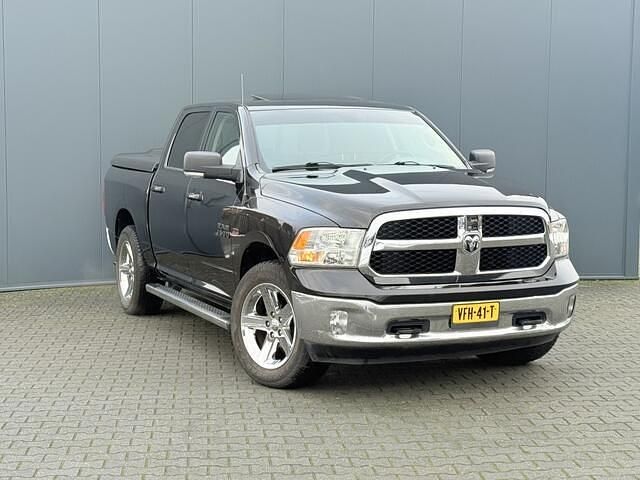Zwart Occasion 2020 Dodge Ram Pickup | € 23.950 - Afbeelding 1/4