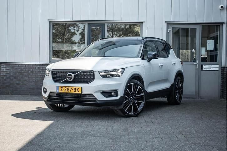 Gebruikt 2020 Volvo XC40 R-Design SUV | € 24.950 (Eerlijke prijs) - Afbeelding 1/4