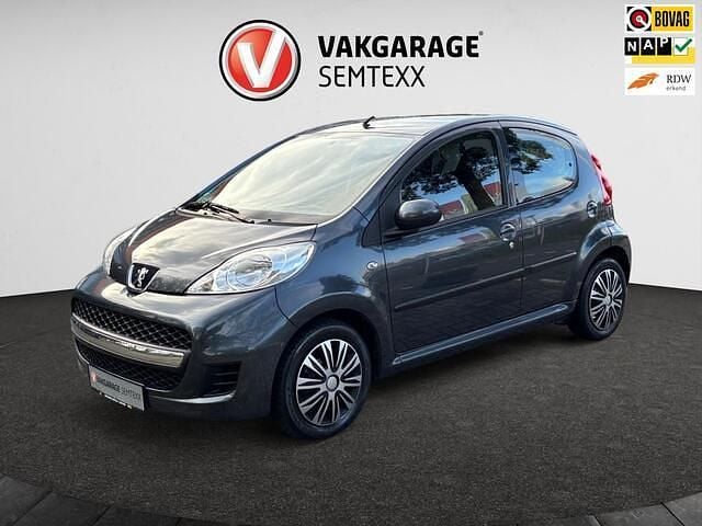 Grijs Gebruikt 2009 Peugeot 107 Hatchback | € 2.950 (Eerlijke prijs) - Afbeelding 1/4
