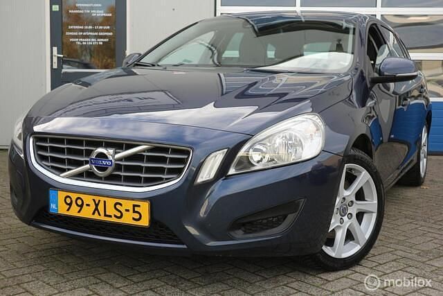Blauw Gebruikt 2012 Volvo V60 Kinetic Stationwagen | € 9.900 (Iets duurder) - Afbeelding 1/4