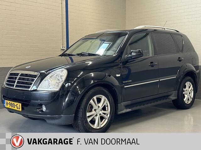 Zwart Gebruikt 2012 Ssangyong (KGM) Rexton Quartz SUV | € 7.900 - Afbeelding 1/4