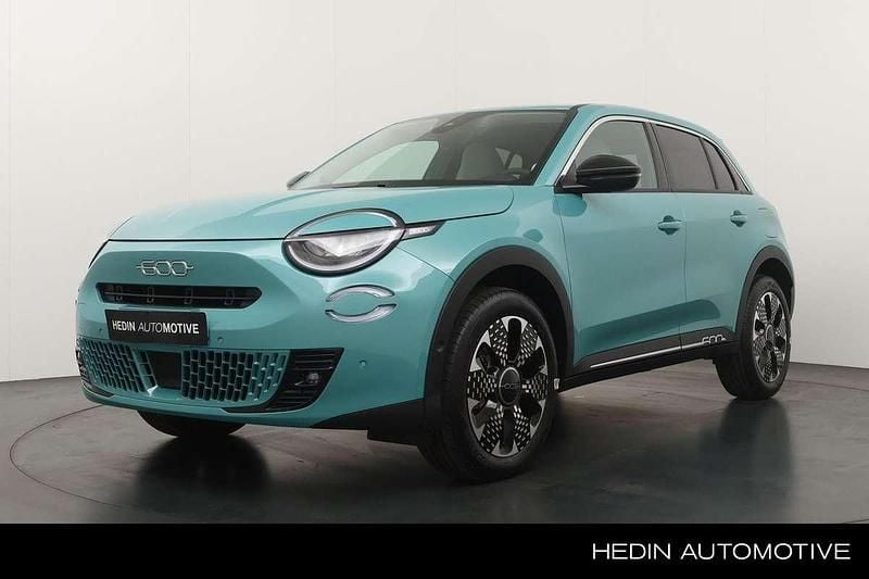 Blauw Nieuw 2025 Fiat 600 La Prima SUV | € 36.340 (Eerlijke prijs) - Afbeelding 1/3