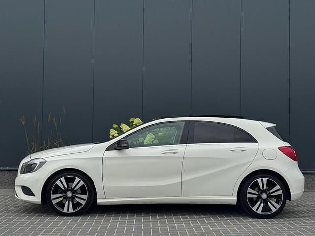 Wit Gebruikt 2013 Mercedes A180 Prestige Hatchback | € 11.995 (Eerlijke prijs) - Afbeelding 1/4