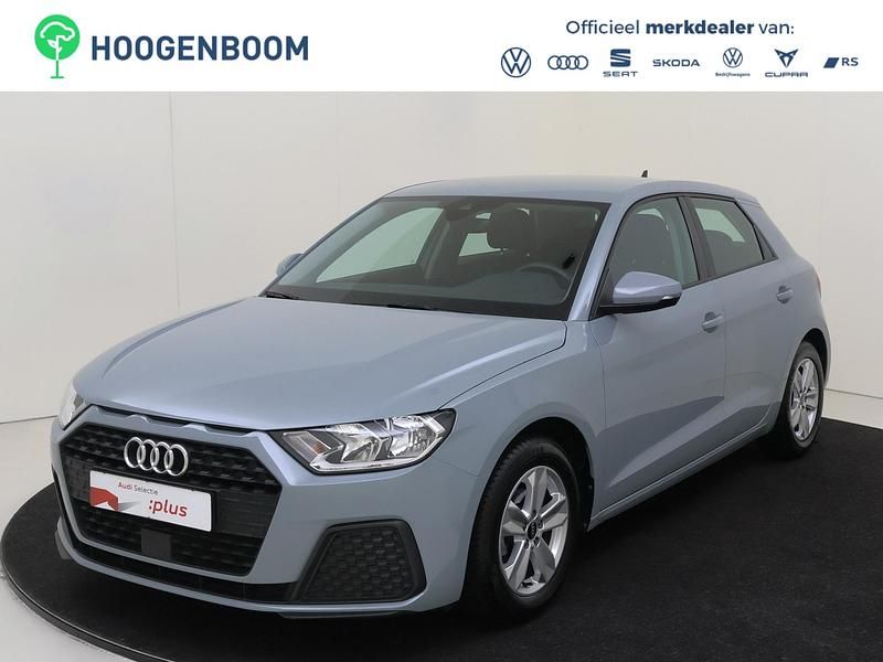 Grijs Gebruikt 2023 Audi A1 Sportback Advanced Hatchback | € 21.950 (Eerlijke prijs) - Afbeelding 1/4