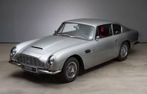 Zilver Occasion 1966 Aston Martin DB6 Coupé | € 325.000 - Afbeelding 1/4