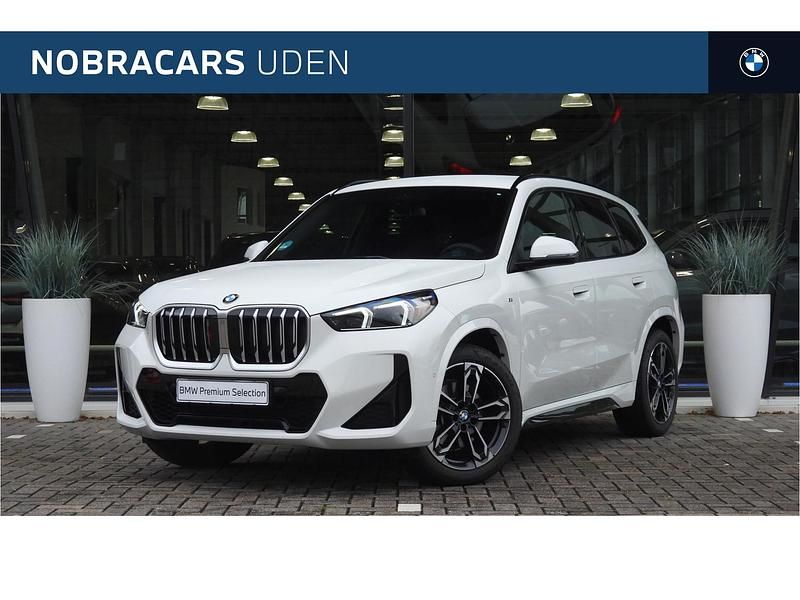 Wit Gebruikt 2025 BMW X1 M Sport SUV | € 56.950 - Afbeelding 1/4