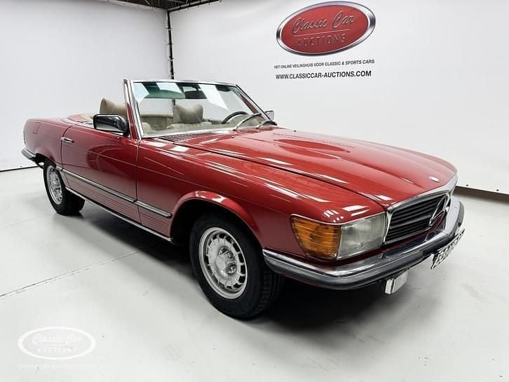 Rood Occasion 1976 Mercedes 280 Cabriolet | € 26.000 - Afbeelding 1/4