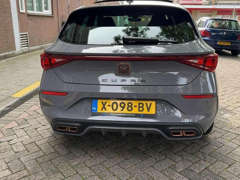 Occasion Cupra Leon 150 PK (110 kW) 2021 Grijs Stationwagen